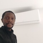 Yann E.